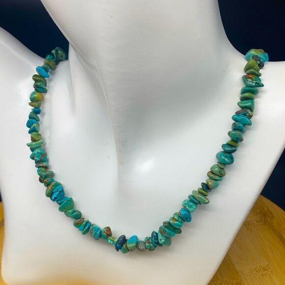 Ladies 18” multiple rough cut turquoise stones necklace with 925 silver clasp - Picture 2 of 8